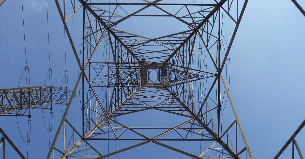 Endesa: lanza nuevas tarifas de luz con precio fijo a largo plazo
