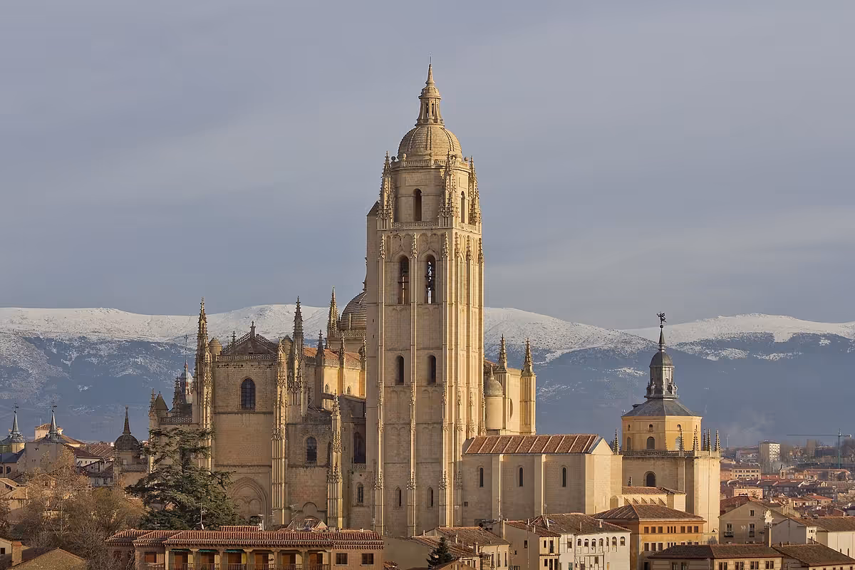 Hospital General de Segovia: licitación de planta fotovoltaica