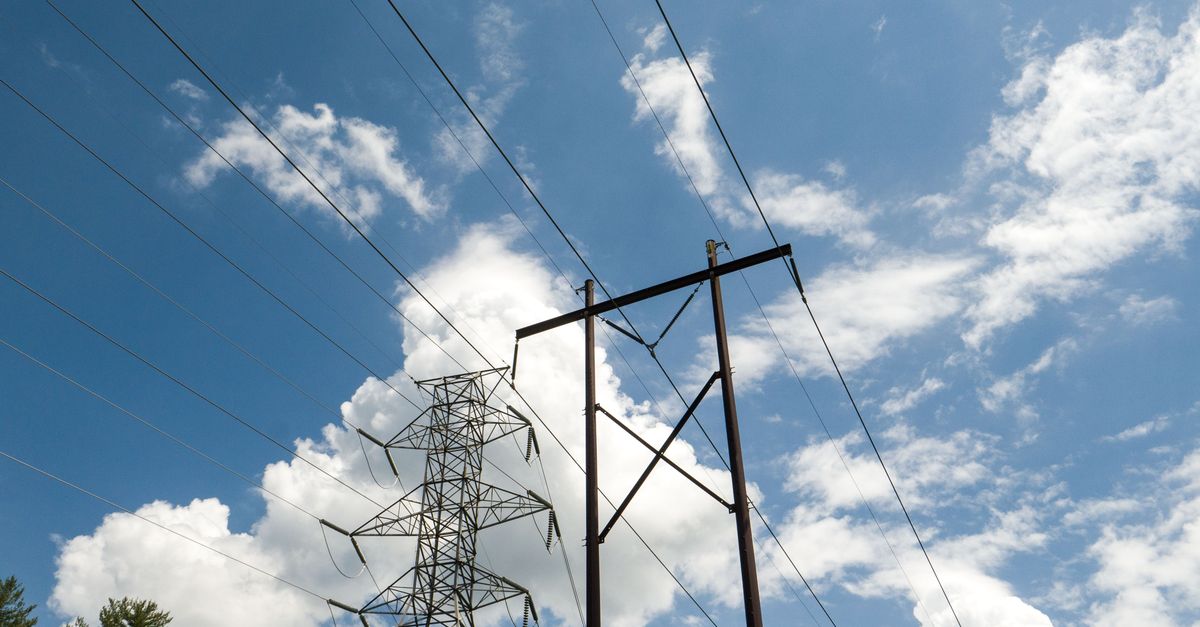 Precio de la luz en el mercado mayorista: guía completa